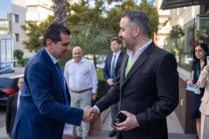 (ΑΠΟΕΛ) Σημαντική πληροφορία/ Θέλουν να προλάβουν την σεζόν 