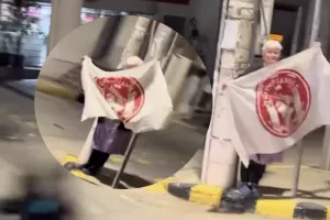 (Βίντεο) Γιαγιά έπος... με σημαία στους δρόμους για τον Ολυμπιακό!