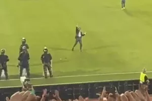 (Βίντεο Kerkida) Οι πανηγυρισμοί του Σα Πίντο... μπροστά στην εξέδρα της Πάφου!