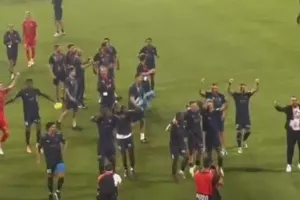 Βίντεο... ΜΕΣΑ από την εξέδρα: "Πάφος - Πάφος Κύπελλο"!