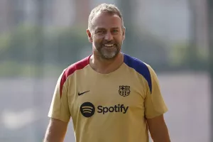Επίσημα ως το 2028 ο Φλικ στο τιμόνι της Μπαρτσελόνα