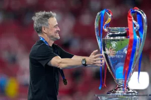 Έγραψε ιστορία με την τρίτη κατάκτηση Champions League ο Λουίς Ενρίκε!