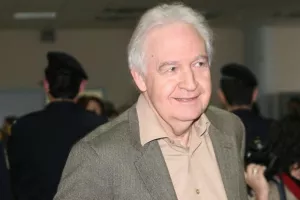 Αποφυλακίστηκε ο αρχηγός της 17Ν Αλέξανδρος Γιωτόπουλος