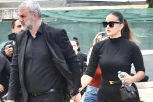Σε κλίμα συγκίνησης το τελευταίο αντίο στη Γωγώ Μαστροκώστα...