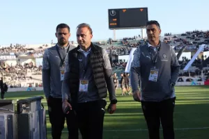 Ο Κόντης ευχαρίστησε τους συνεργάτες του