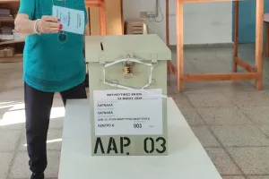 Oι έξι βουλευτές της Λάρνακας
