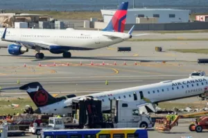 ΗΠΑ: Καθίζηση στην πίστα του αεροδρομίου LaGuardia της Νέας Υόρκης