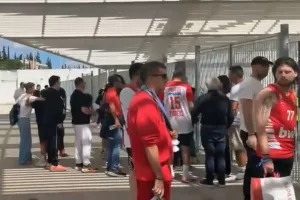 Οι φίλοι του Ολυμπιακού έφτασαν 5,5 ώρες πριν το τζάμπολ του μεγάλου τελικού