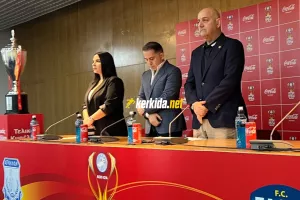 Μονόλεπτος σιγή για Φοίβο