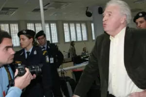 «Η ελληνική κυβέρνηση να πράξει ό,τι είναι δυνατόν για να επιστρέψει ο Γιωτόπουλος στη φυλακή»