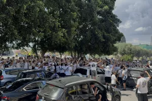 Κλίμα... γηπέδου με: "Βάλτε να πιούμε"! (Βίντεο Kerkida)