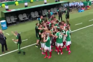 (LIVE...πρεμιέρα) Μεξικό 1-0 Νότια Αφρική 