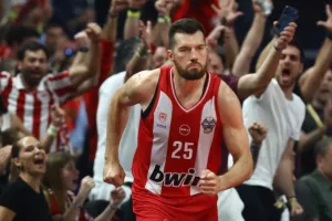«Στην Αρμάνι ο Πίτερς παρά τις προσπάθειες του Ολυμπιακού»