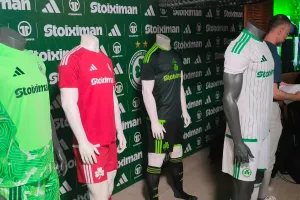 Ομόνοια για ADIDAS
