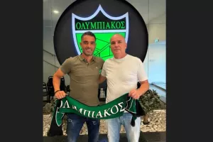 Το προπονητικό επιτελείο 