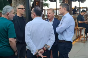 Τα...είπαν με Παπασταύρου
