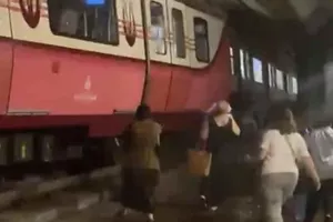 Μετρό Κωνσταντινούπολης: Χάος και τραυματίες μετά από εκτροχιασμό