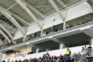 (Απόλλων) Ζωντάνια και στα...ψηλά!