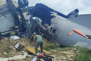 Πέντε νεκροί από τη συντριβή αεροσκάφους της Πολεμικής Αεροπορίας στην Ινδία 