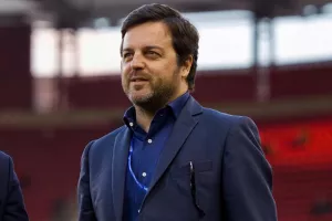 Ο Ριμπάλτα δουλεύει στο παρασκήνιο και κρατά ανοιχτές τις υποθέσεις χαφ