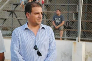 Αναλαμβάνει καθήκοντα ο Λόππας