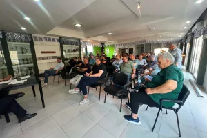 Σε εξέλιξη η Συνέλευση του Ολυμπιακού (Φώτος)