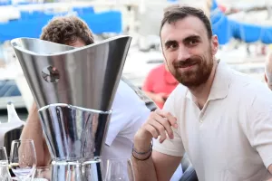 ΚΛΙΚΣ απ' το δείπνο των πρωταθλητών!