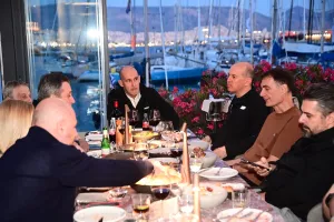 ΚΛΙΚΣ απ' το δείπνο των πρωταθλητών!