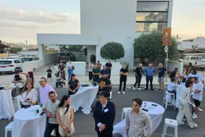 (Φώτος Kerkida) Εγκαίνια...στη Λάρνακα