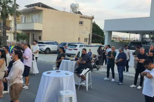 (Φώτος Kerkida) Εγκαίνια...στη Λάρνακα