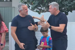 (Φώτος Kerkida) Εγκαίνια...στη Λάρνακα