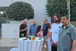 (Φώτος Kerkida) Εγκαίνια...στη Λάρνακα