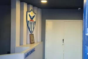 Οι επαφές σε εξέλιξη