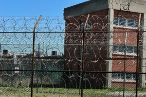 Ρεκόρ δεκαετίας στους θανάτους υπό κράτηση μεταναστών στις ΗΠΑ