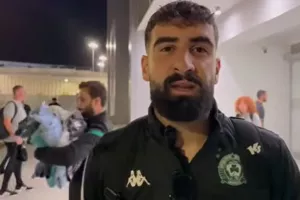 Ανανέωσε με Μαυραντώνη