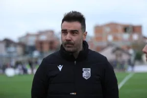 (Ενδιαφέρει Απόλλων) Πιθανή...σύγκρουση με Έλληνα προπονητή!
