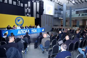 ΑΠΟΕΛ/Δύο τα ερωτήματα