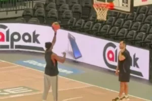Κλασσική μουσική και ζέσταμα τρεις ώρες πριν το τζάμπολ