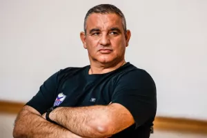 Yπηρεσιακός o Αντώνης Κωνσταντινίδης