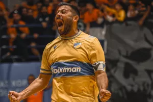 Ανανέωσε με τον MVP!