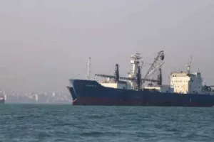 Το Ιράν απειλεί τις ΗΠΑ για τα Στενά του Ορμούζ: «Κάντε πίσω, είναι δικιά μας υπόθεση»