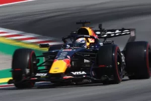 Red Bull κατά FIA: «Κανένα στοιχείο πως έχουμε τον καλύτερο κινητήρα»