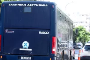 Οργανωμένοι οπαδοί πουλούσαν ναρκωτικά στη Μύκονο- 17 συλλήψεις