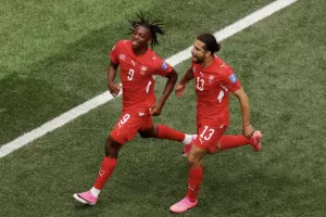 Μεγάλη νίκη με τεσσάρα οι Ελβετοί!