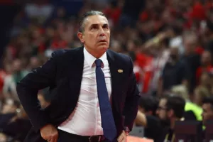 Σκαριόλο: «Φτάσαμε δευτερόλεπτα από την Ευρωλίγκα κι αυτό μας άφησε πληγές»
