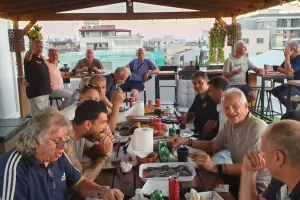 Όμορφη βραδιά για την οικογένεια του Απόλλωνα (Φώτος)