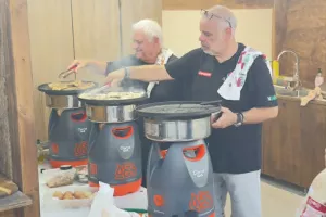 Όμορφη βραδιά για την οικογένεια του Απόλλωνα (Φώτος)
