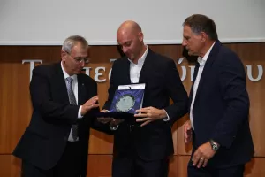 (Φώτος) "Η ζωή μετά το τέλος της ποδοσφαιρικής καριέρας"