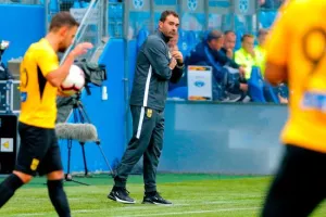 (Ενδιαφέρει Απόλλων) Πιθανή...σύγκρουση με Έλληνα προπονητή!