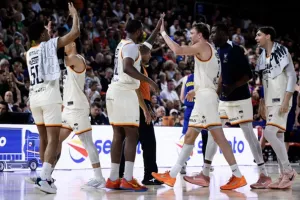 Εμφατική απάντηση της Μούρθια στο Palau Blaugrana, στα... σχοινιά η Μπαρτσελόνα!